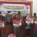 Penyaluran Bantuan Langsung Tunai Dana Desa (BLT-DD) di Tulungrejo Tetap Patuh Protokol Kesehatan