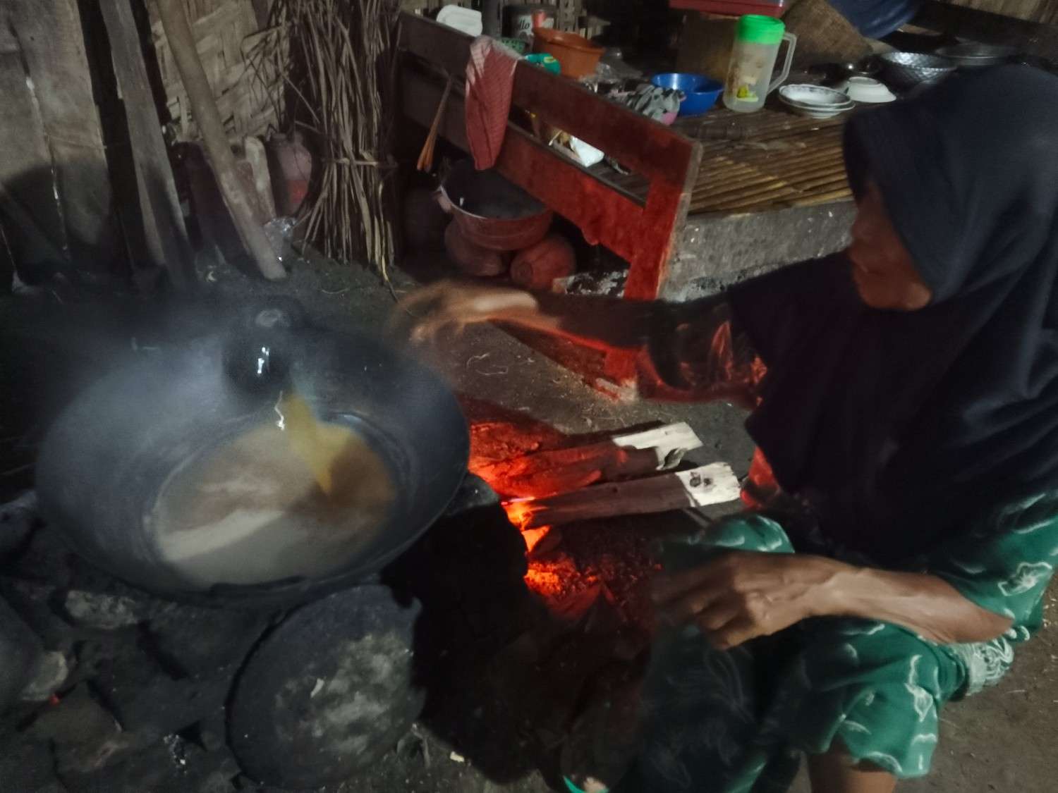 MENGULIK EKSITENSI PRODUKSI GULA KELAPA DI DESA TULUNGREJO